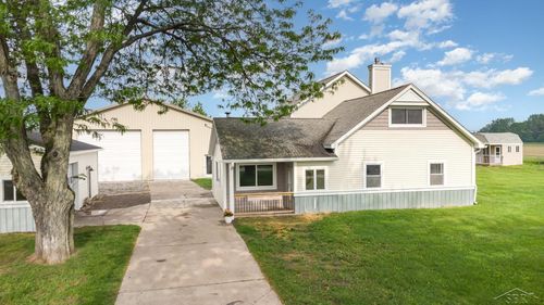 6835 Hackett Rd, Freeland, MI, 48623-8616 | Card Image