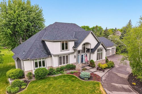 10215 Bluff Rd, Eden Prairie, MN, 55347-5005 | Card Image