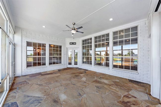 SUNROOM...Extra View | Image 32