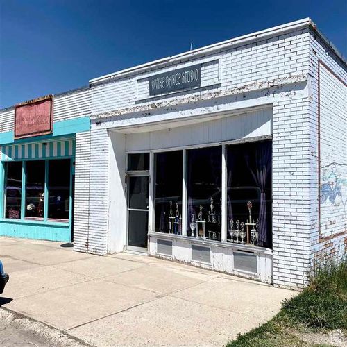 225 S Main St, Soda Springs, ID, 83276-1627 | Card Image