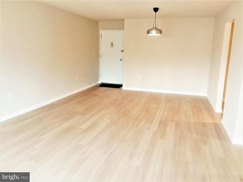apt-202-3805 Swann Rd, SUITLAND, MD, 20746-2240 | Card Image