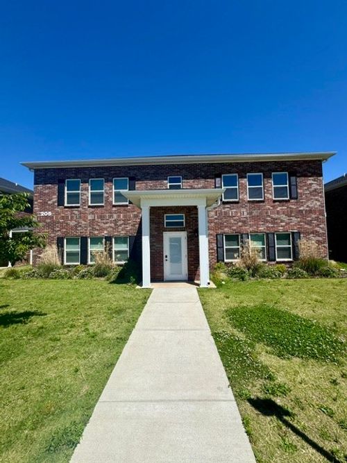 201-301 N 13th St, Rogers, AR, 72756 | Card Image