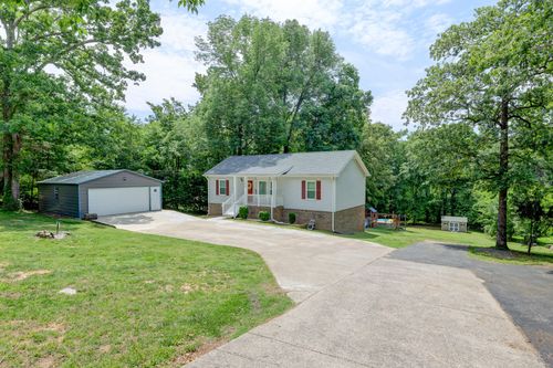 245 Gip Manning Rd, Clarksville, TN, 37042-6909 | Card Image