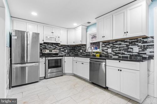 2051 S Dorrance St, PHILADELPHIA, PA, 19145-2921 | Card Image