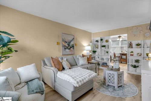 26 Faris Cir, Greenville, SC, 29605-1010 | Card Image