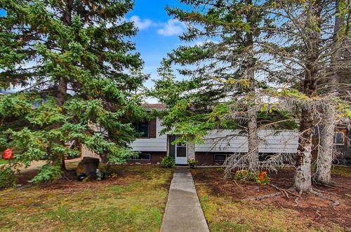 1404 10 Ave, Canmore, AB, T1W1W2 | Card Image