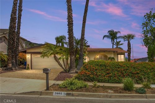 2605 La Praix St, Highland, CA, 92346-1926 | Card Image