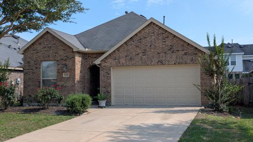 8202 Summer Lake Pass Ln, Rosenberg, TX, 77469-1851 | Card Image