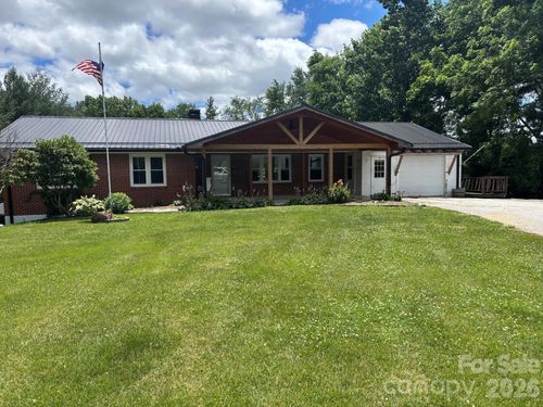 86 Jack Sullins Rd, Spruce Pine, NC, 28777-8450 | Card Image