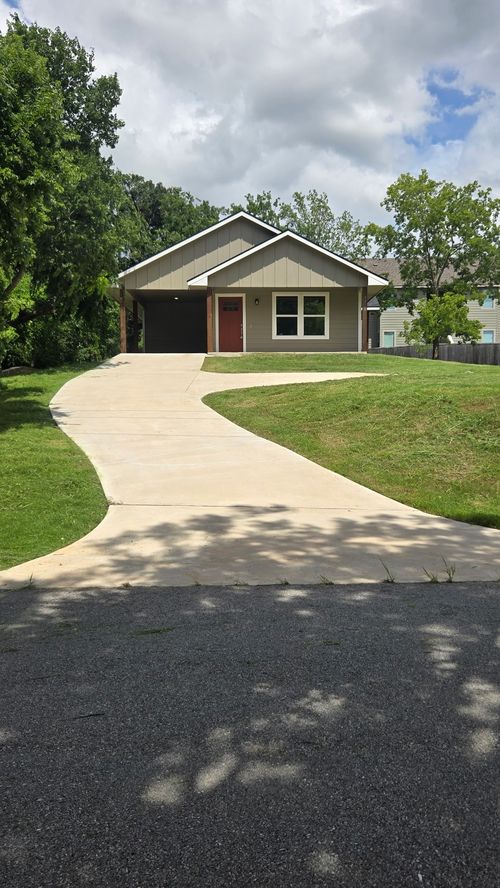 1210 S Travis Ave, Denison, TX, 75021 | Card Image