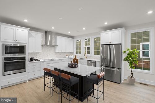 4251 Manor Dr, MARSHALL, VA, 20115-3770 | Card Image