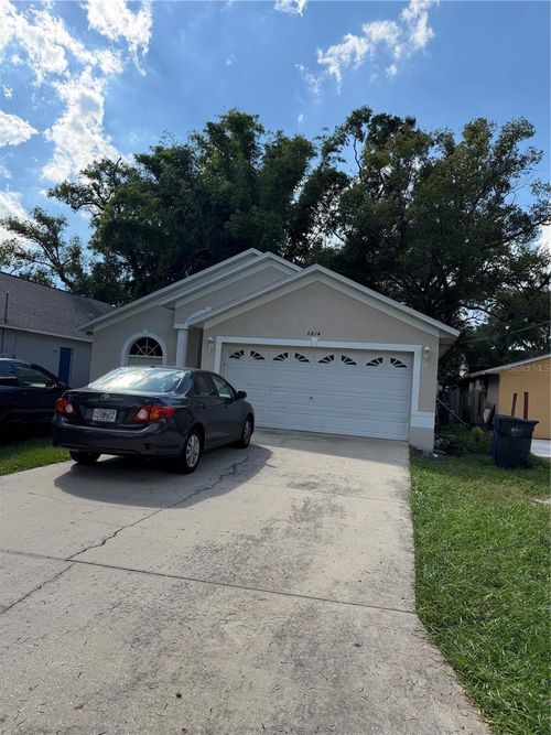 6814 N Sterling Ave, TAMPA, FL, 33614-4049 | Card Image