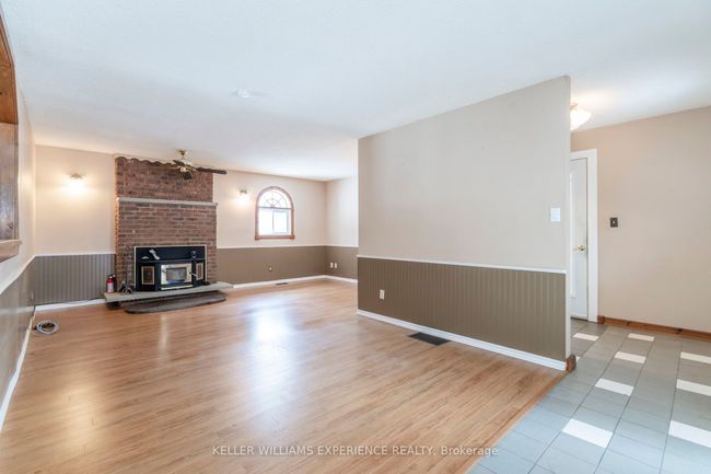 7078 County Rd, House other with 6 bedrooms, 3 bathrooms and 15 parking in Utopia ON | Image 16