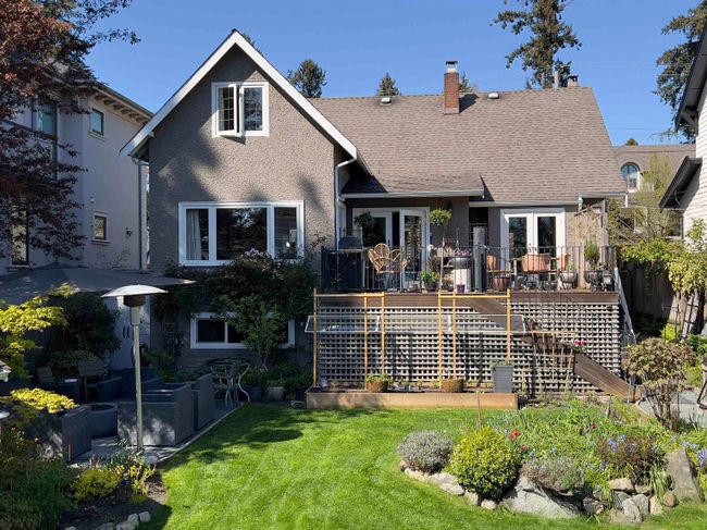 3378 W 35 Th Avenue, House other with 6 bedrooms, 3 bathrooms and 2 parking in Vancouver BC | Image 3