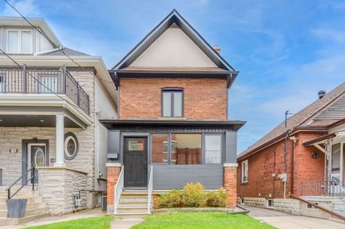 640 Runnymede Rd, Toronto, ON, M6S3A2 | Card Image
