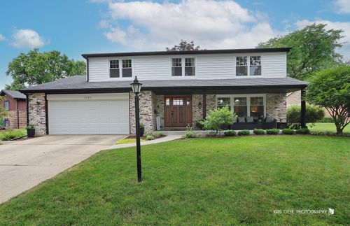3228 N Volz Dr E, Arlington Heights, IL, 60004-1642 | Card Image