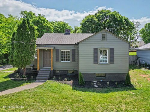 1412 Forest Ave, Maryville, TN, 37804-4130 | Card Image