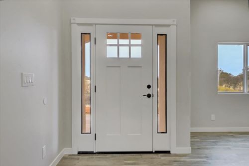 4326 Oak Creek Dr, Marysville, CA, 95901 | Card Image