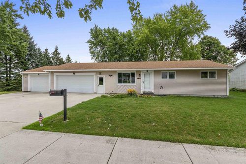 2420 Monroe Street, New Holstein, WI, 53061 | Card Image