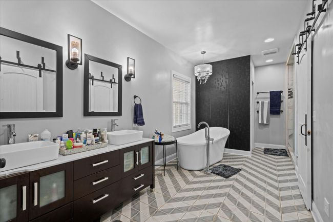 Master Bath | Image 33