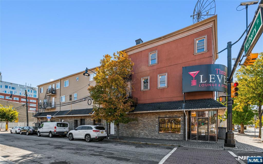 Commercial Sale in Newark