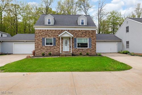 947 Tollis Pkwy, Broadview Heights, OH, 44147-1845 | Card Image