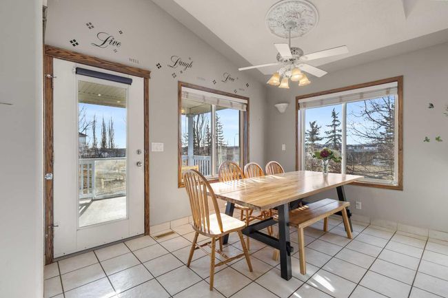 120 Somerglen Common Sw, House other with 5 bedrooms, 3 bathrooms and 4 parking in Calgary AB | Image 9
