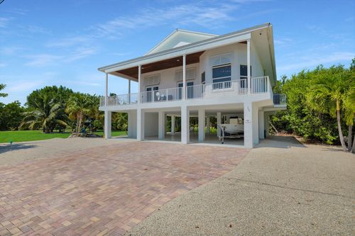 94 Antigua St, Duck Key, FL, 33050-3808 | Card Image