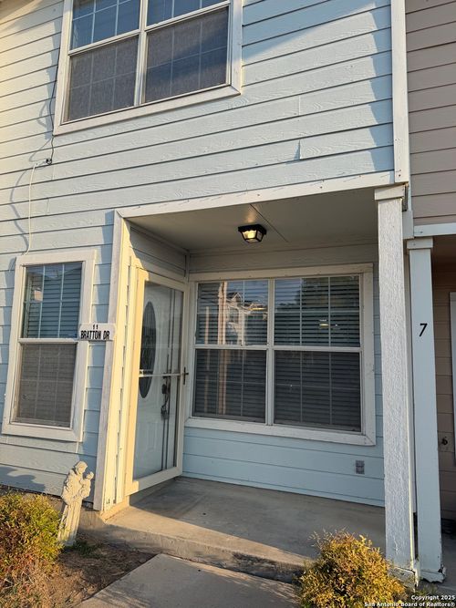 11 Bratton Dr, San Antonio, TX, 78245-1812 | Card Image