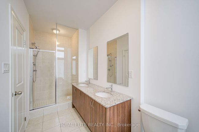 52 Alan Francis Lane, House attached with 3 bedrooms, 4 bathrooms and null parking in Markham ON | Image 28