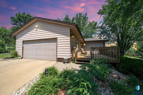 8700 E 41st St, Sioux Falls, SD, 57110-6775 | Card Image