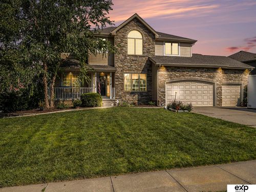 2231 Crystal Creek Dr, Papillion, NE, 68046-4670 | Card Image