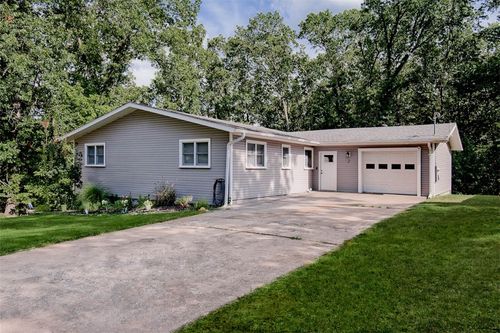 2 Purfleet Dr, Bella Vista, AR, 72715-5337 | Card Image