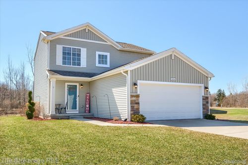 6034 Willow Trl, Grand Blanc, MI, 48439-9076 | Card Image