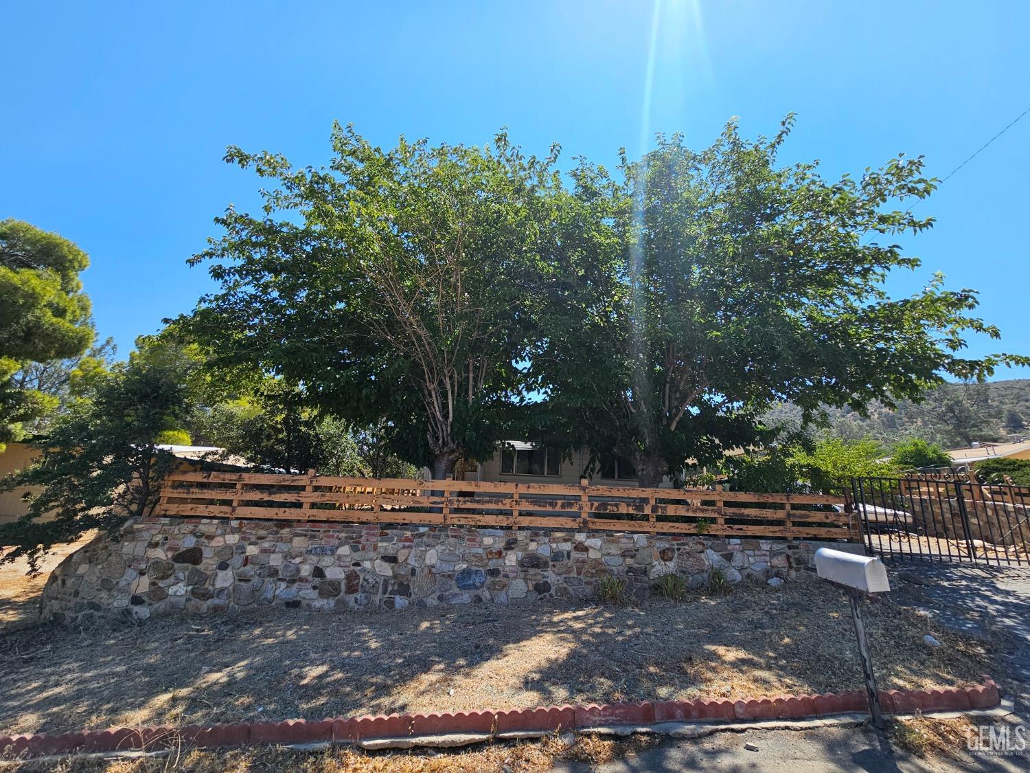 Jones St, Bodfish, CA 93205