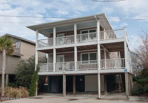 821 Schloss St, Wrightsville Beach, NC, 28480-3143 | Card Image