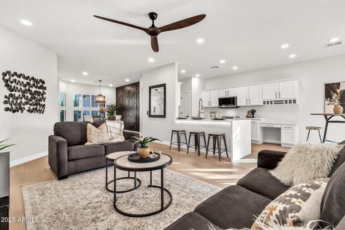 6082 S Bedford Pl, Chandler, AZ, 85249-4421 | Card Image