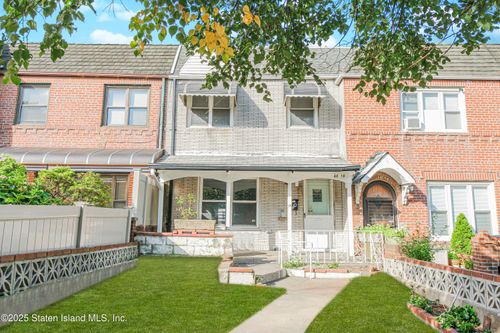 6010 79th St, Middle Village, NY, 11379-5314 | Card Image