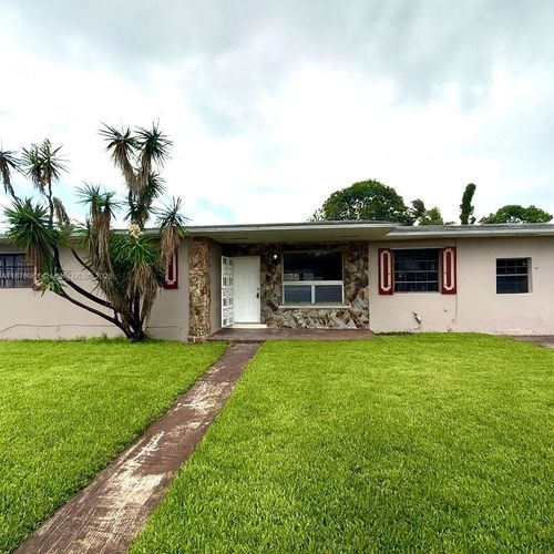 2920 Nw 179th St, Miami Gardens, FL, 33056-3527 | Card Image