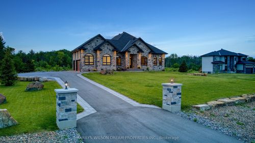 324 Hedley Way, Kanata, ON, K2W0E4 | Card Image