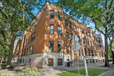 1B - 1025 W Balmoral Avenue, Condo with 2 bedrooms, 2 bathrooms and 1 parking in Chicago IL | Image 1