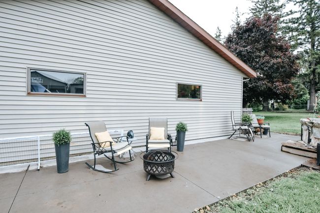 Side seating area or playing game area- slide a net over and have out door games | Image 33