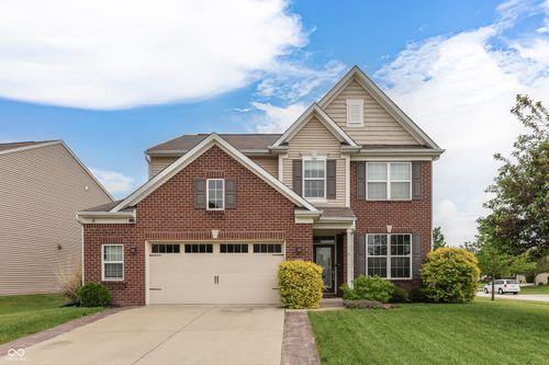 2689 Falcon Dr, Greenwood, IN, 46143-3406 | Card Image