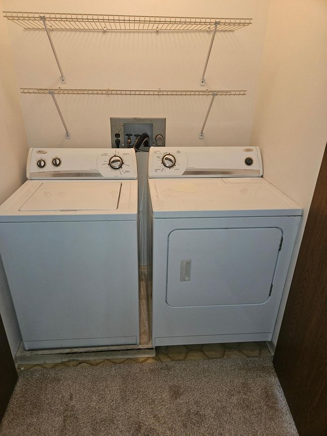 Laundry closet | Image 12