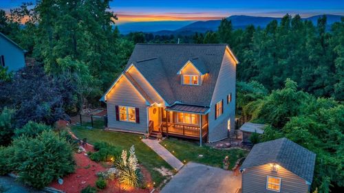 20 Woodridge Dr, Christiansburg, VA, 24073-2735 | Card Image