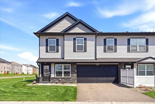 5245 Long Pointe Pass, Woodbury, MN, 55129-6304 | Card Image