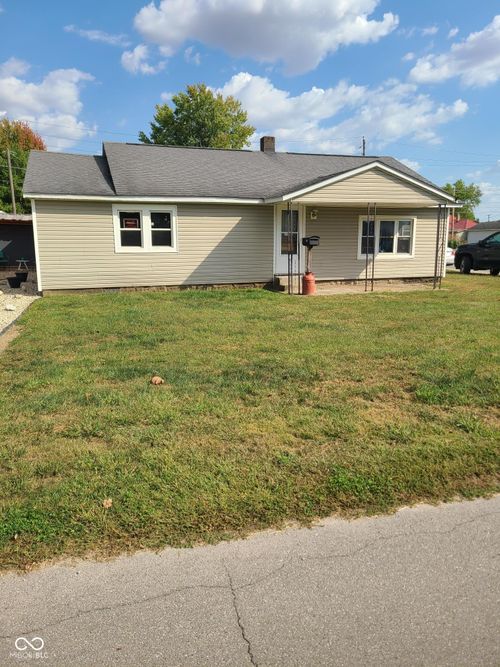 401 Sweetland Ave, Tipton, IN, 46072-1216 | Card Image