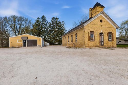 2204 N Rapids Road, Manitowoc, WI, 54220 | Card Image