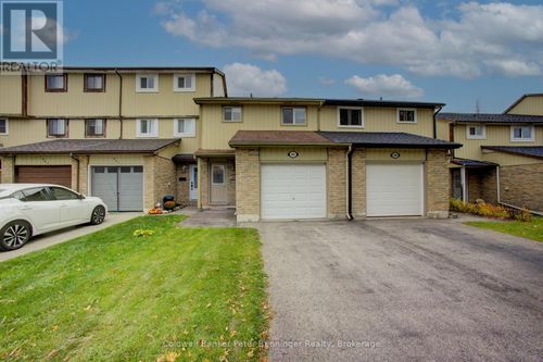 640 Hunter St, Kincardine, ON, N2Z1R6 | Card Image