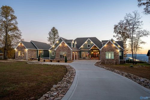 750 River Bluffs Dr, Jasper, TN, 37347-2997 | Card Image